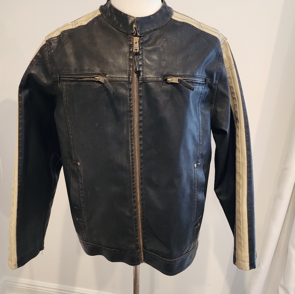 Arizona fully lined Men's leather jacket Size  Large. Cream leather down arms.